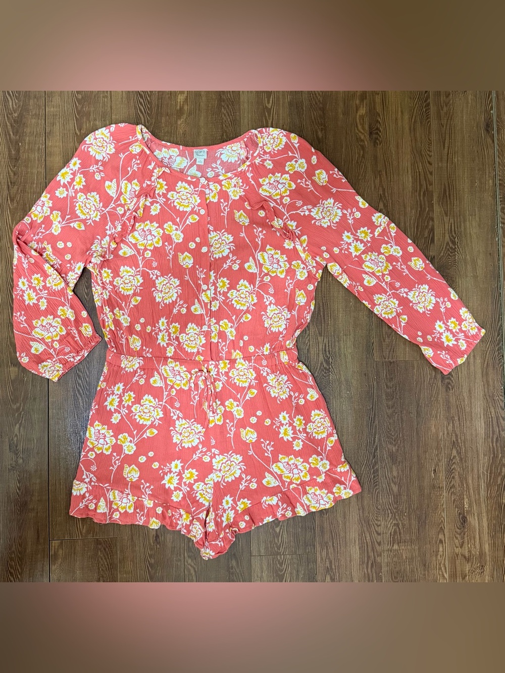 Women’s LOFT Beach Coral / Floral Button-Up Romper w/Drawstring - Size Small
